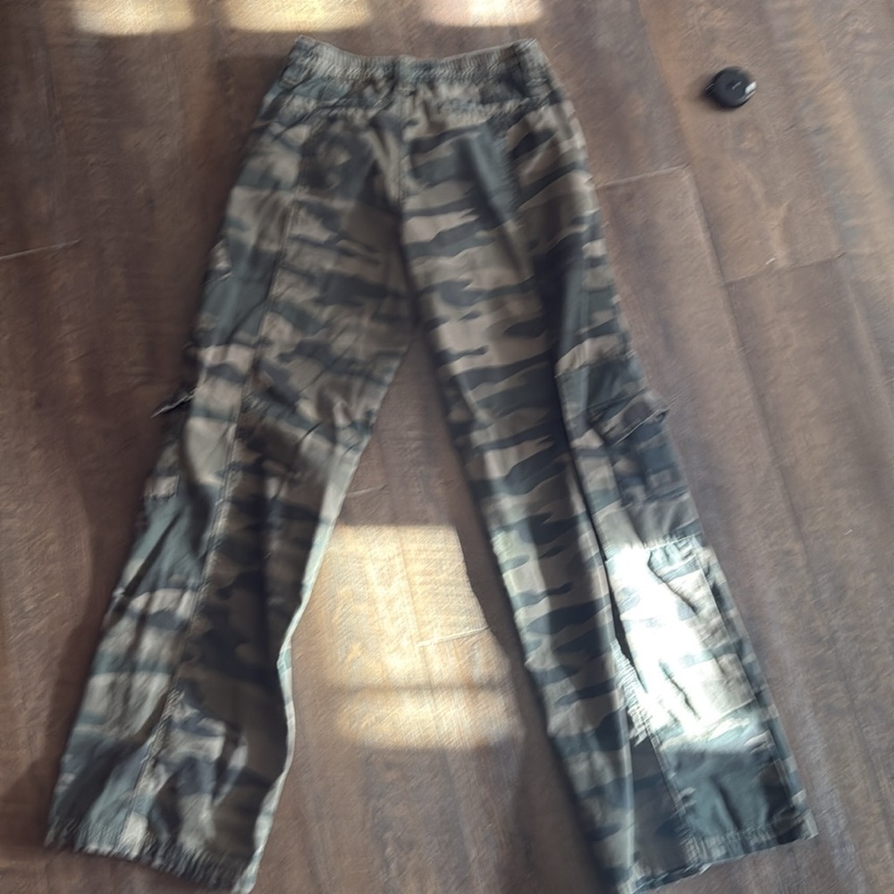 PacSun Camo Cargo Pants (XS) - Picture 10 of 12